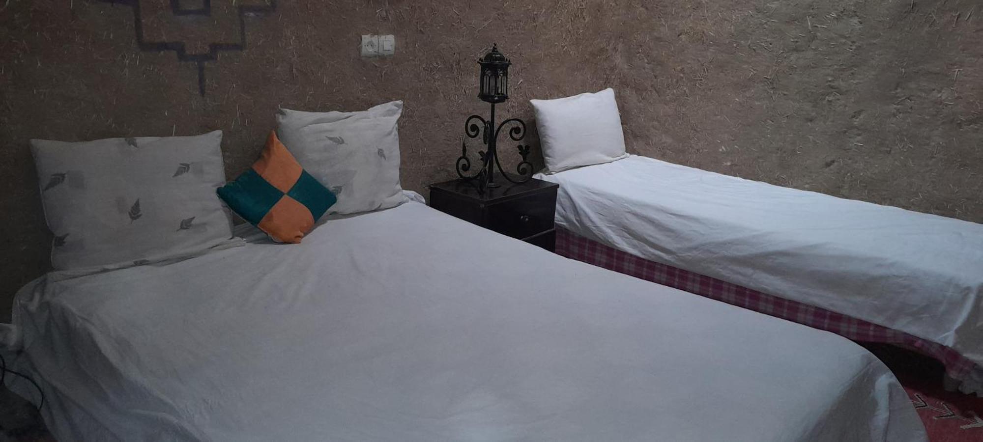 Bed and Breakfast Inourar à Tazouka Chambre photo